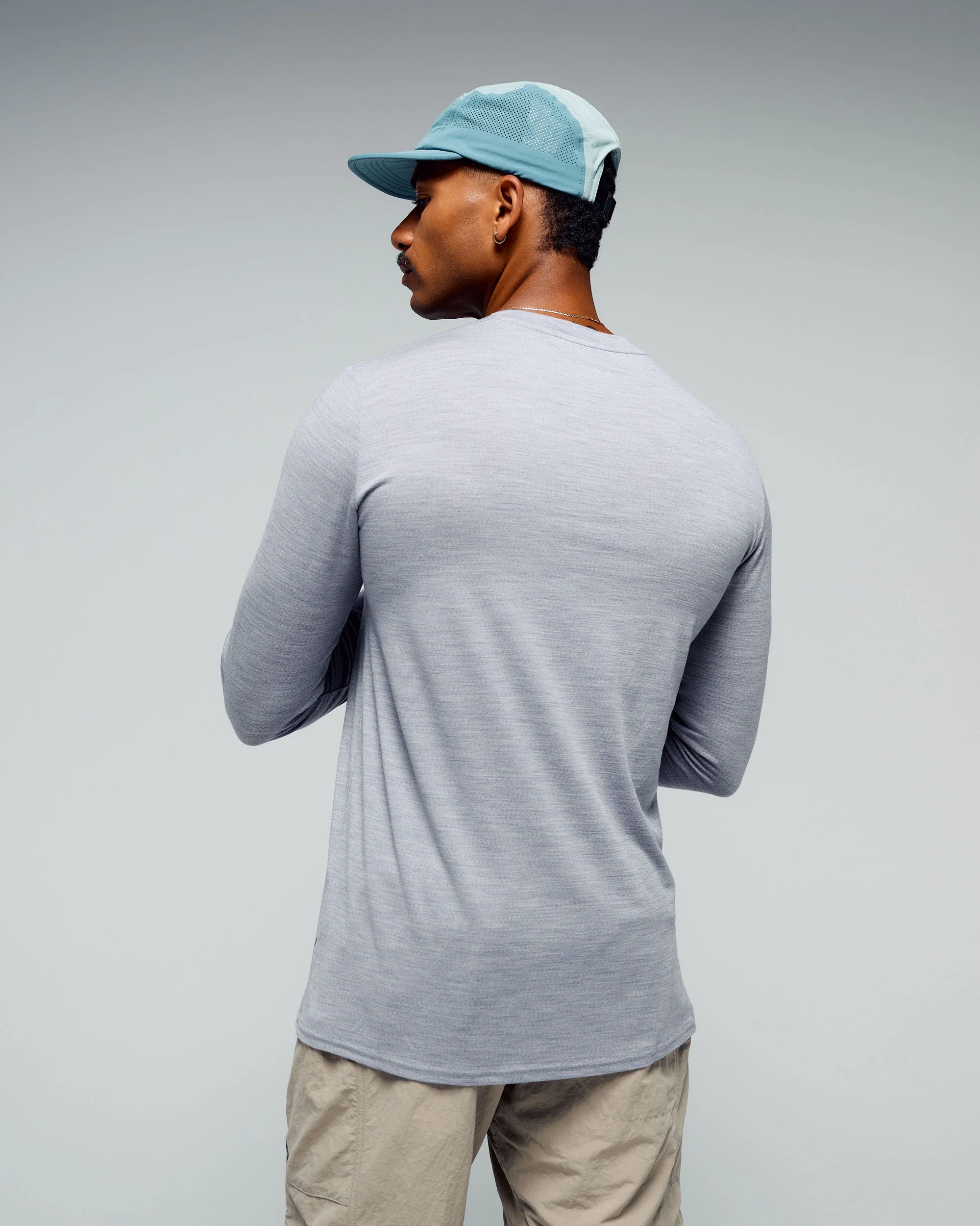 Men's 100% Merino Long Sleeve V-Top - Mid Grey Marle - Image 3