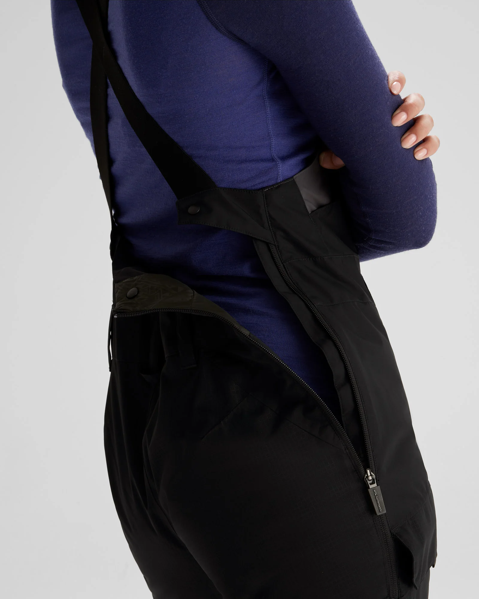 PWDR-Days Women's 2-layer Insulated Bib Pants - Black Stingray - Image 5